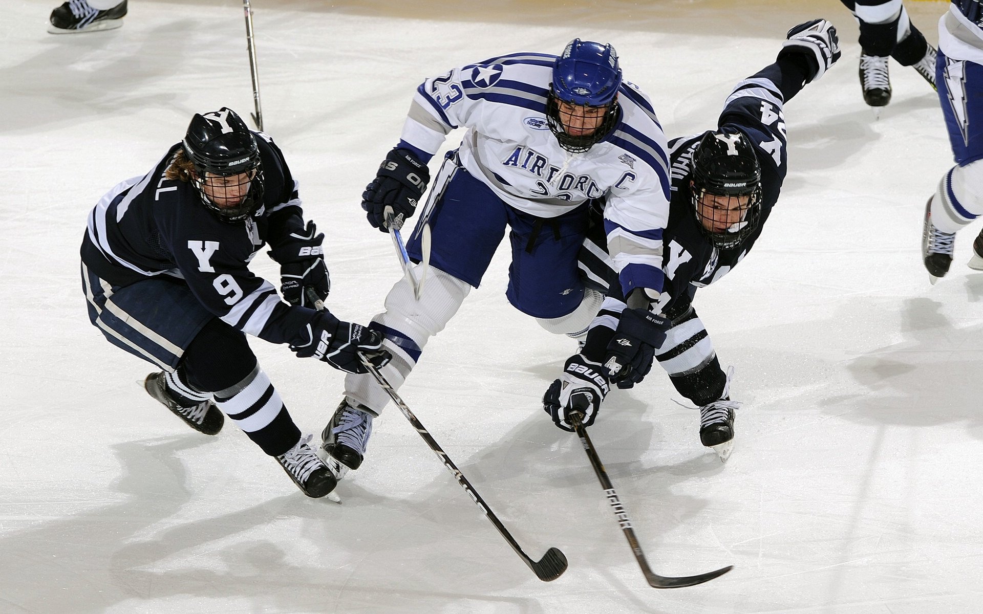 “帕布罗·马特拉：从防守到进攻，阿根廷美洲狮队的全能领导者”